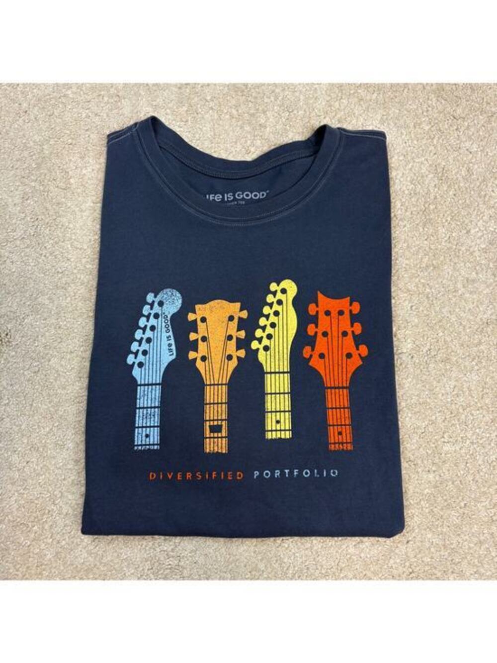 NWT Life Is Good Diversified Portfolio Guitars Graphic Crusher Tee Size L